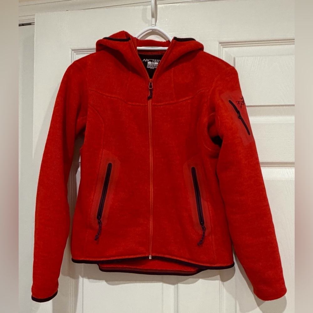 Arc'teryx Kids Vibrant Red Puffer Jacket